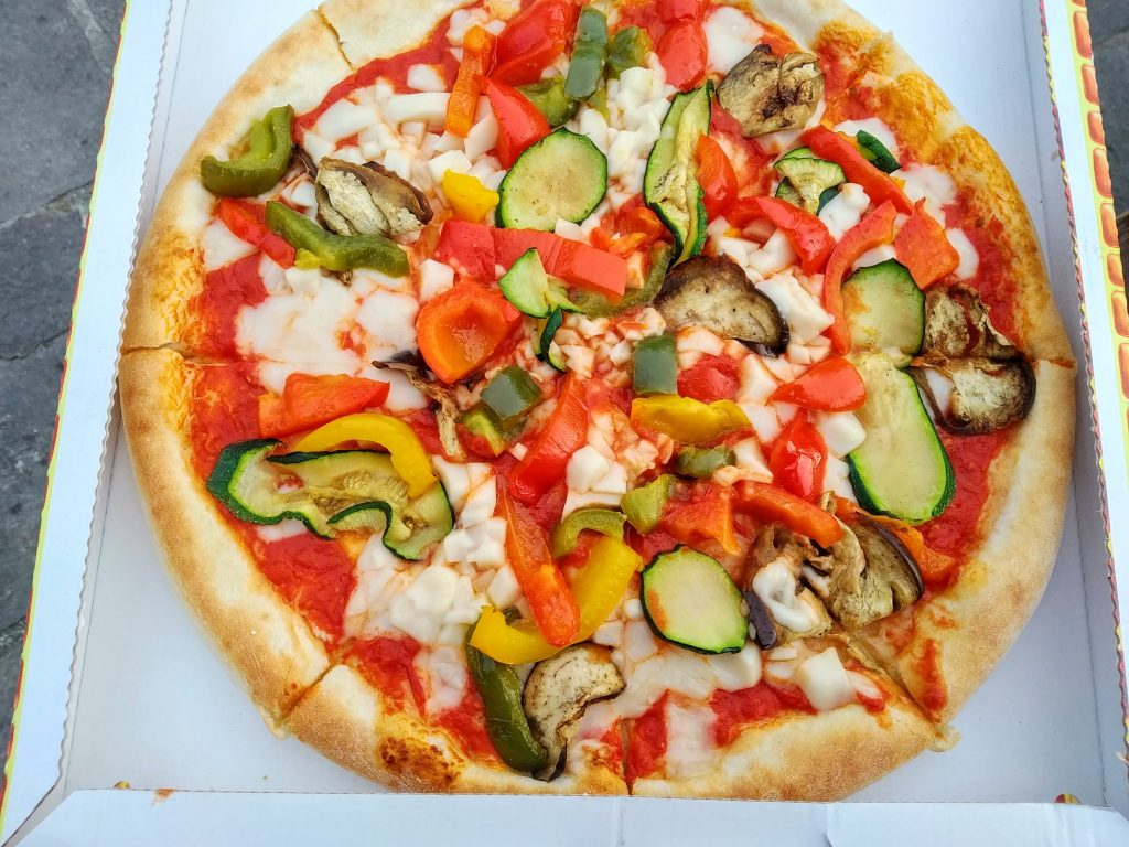 Pizza vegan Gemüse Reismozzarella Il Caminetto Linz Hessenplatz