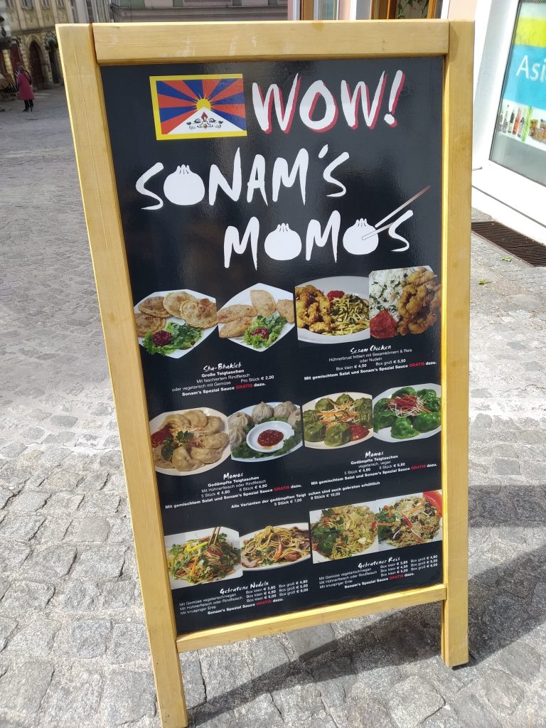 tibetisch Sonams Momos Linz Restaurant Altstadt vegan Essen