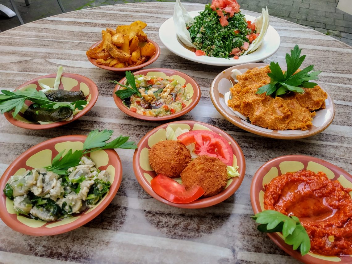 Ayam Zaman syrisches Restaurant Linz Landstraße vegan arabische Vorspeisen